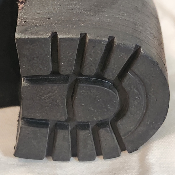 Emanuele Castro Women’s Made In Italy Suede Leather Chelsea Booties Black Size 9 - Picture 10 of 10